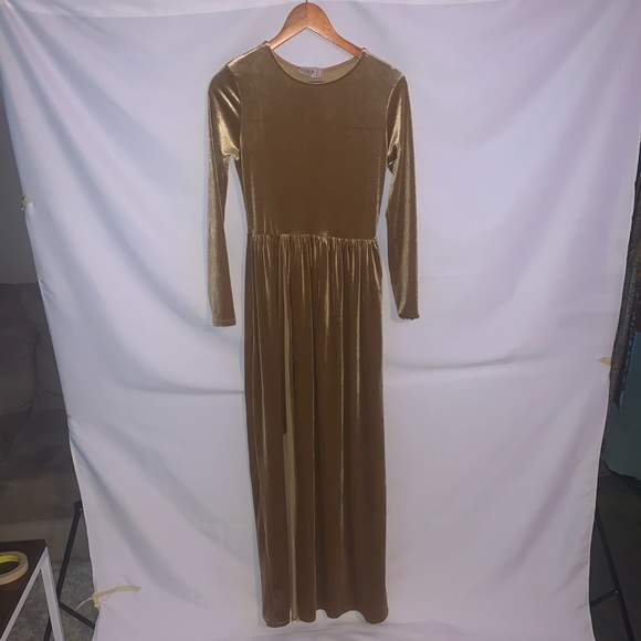 Crushed Velvet Gold Maxi - Picture 1 of 2